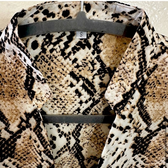 Snakeskin Collared Blouse pullover small - Picture 5 of 7